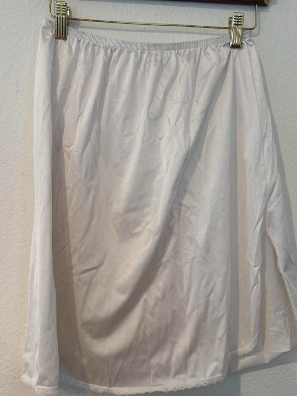 White lace trim mini skirt with elastic waistband